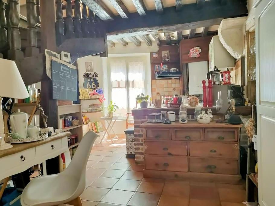 Appartement Le Cloitre à Dole Extérieur photo